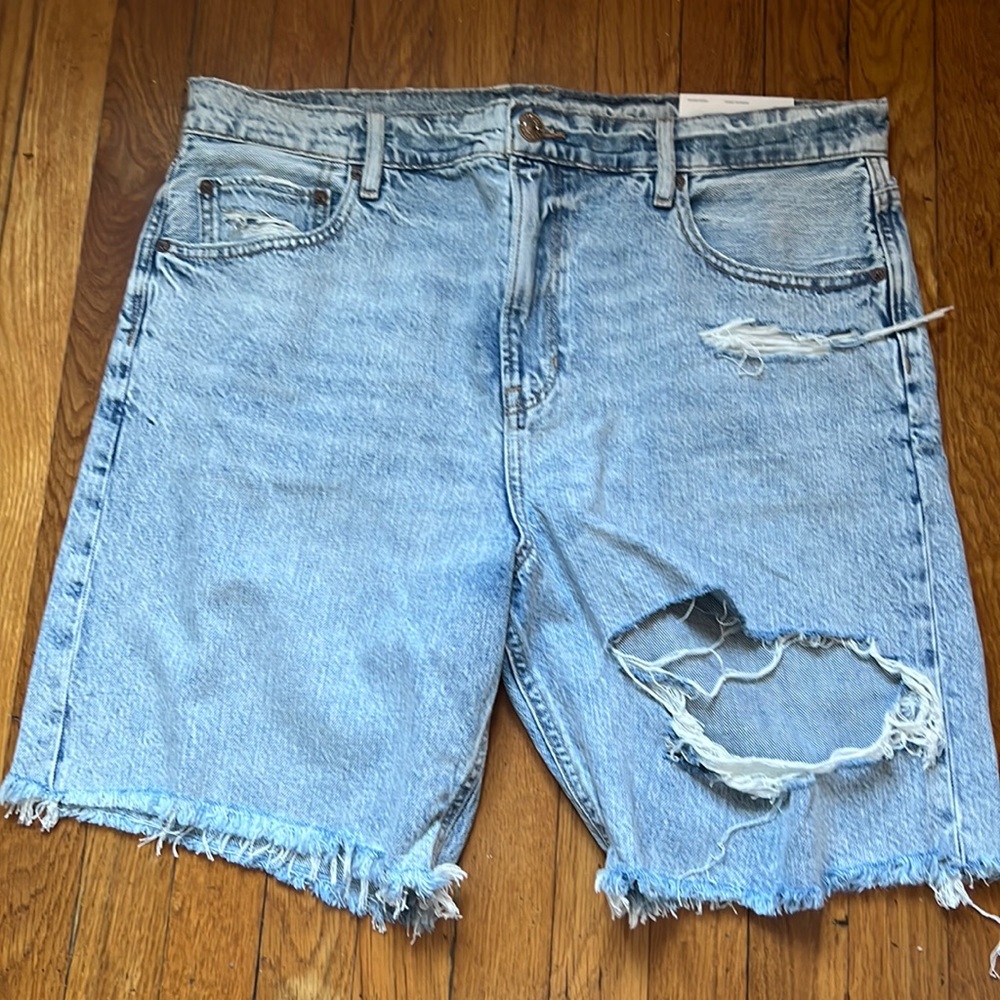 American Eagle Low-Rise Denim Skater Short